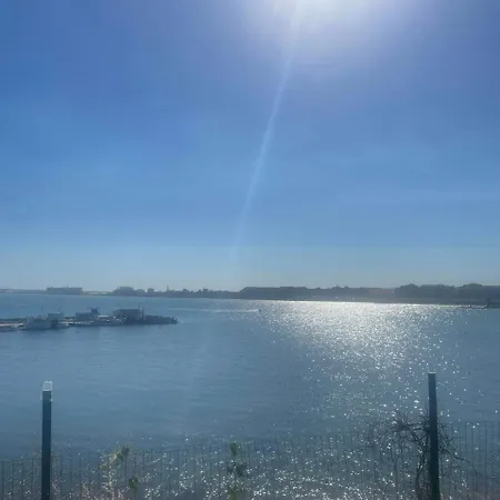 Marina Cape Sky View Lux In アパート