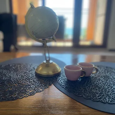 Апартамент Marina Cape Sky View Lux In *