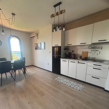 Marina Cape Sky View Lux In Ахелой