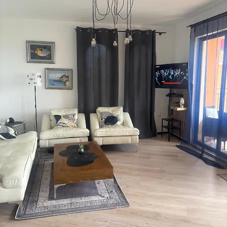 Апартаменты Marina Cape Sky View Lux In *