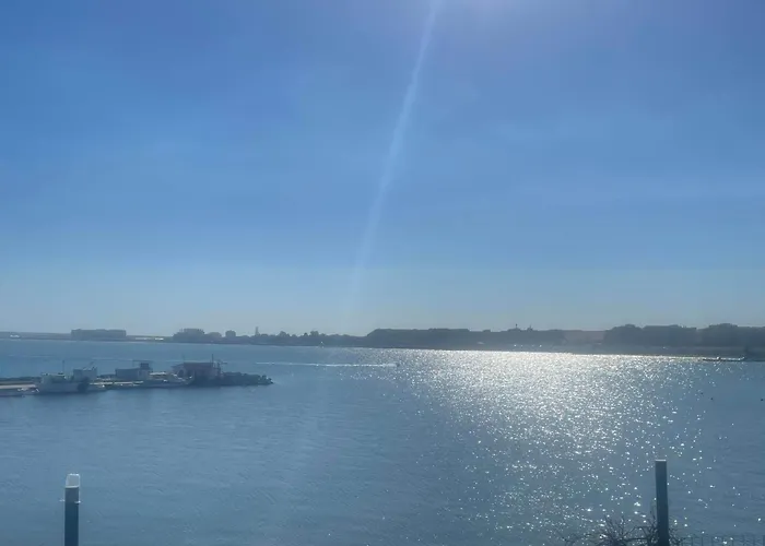 Marina Cape Sky View Lux In アパート