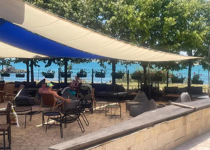 Marina Cape Sky View Lux In アパート アヘロイ