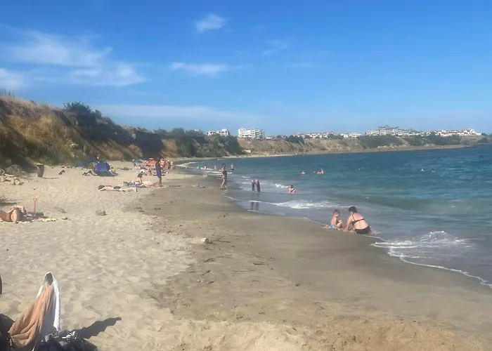 アパート Marina Cape Sky View Lux In アヘロイ