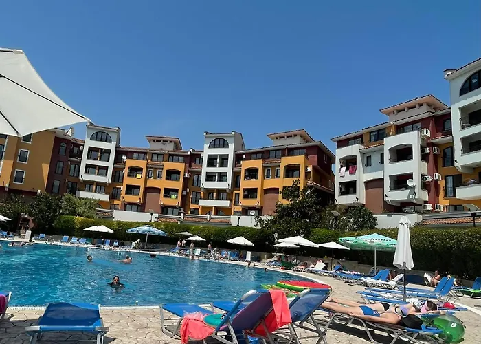 Marina Cape Sky View Lux In アヘロイ