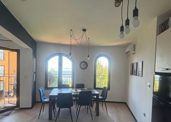 Marina Cape Sky View Lux In