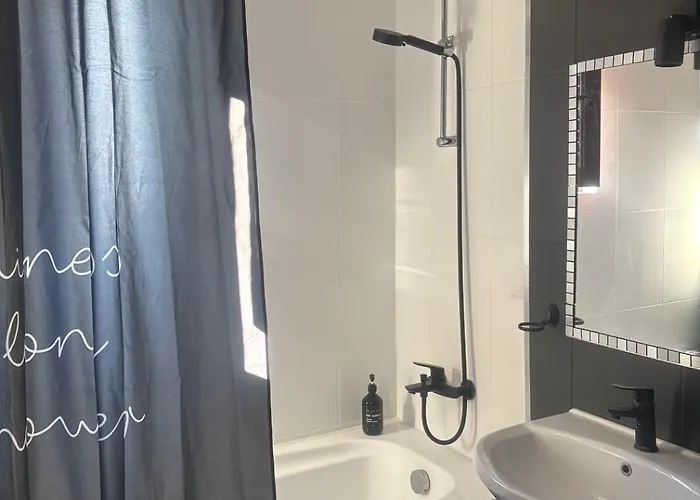 アパート Marina Cape Sky View Lux In アヘロイ